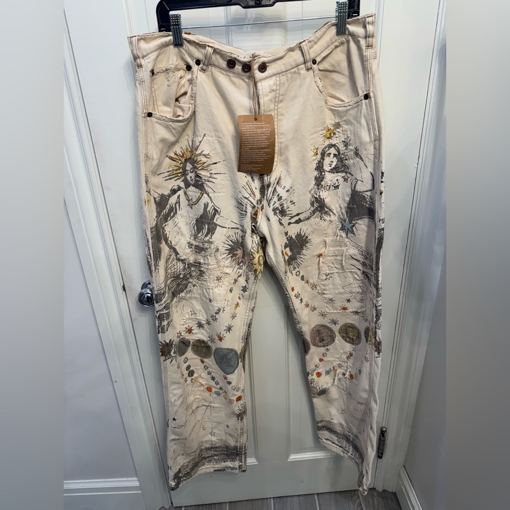 Magnolia Pearl Magic denims Relaxed Jeans with Distressed Details